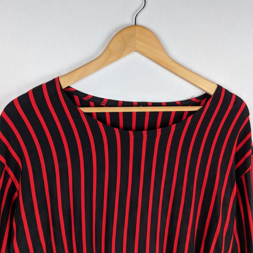 🎇 Black Red Vertical Striped Peplum Style Blouse - Picture 3 of 4